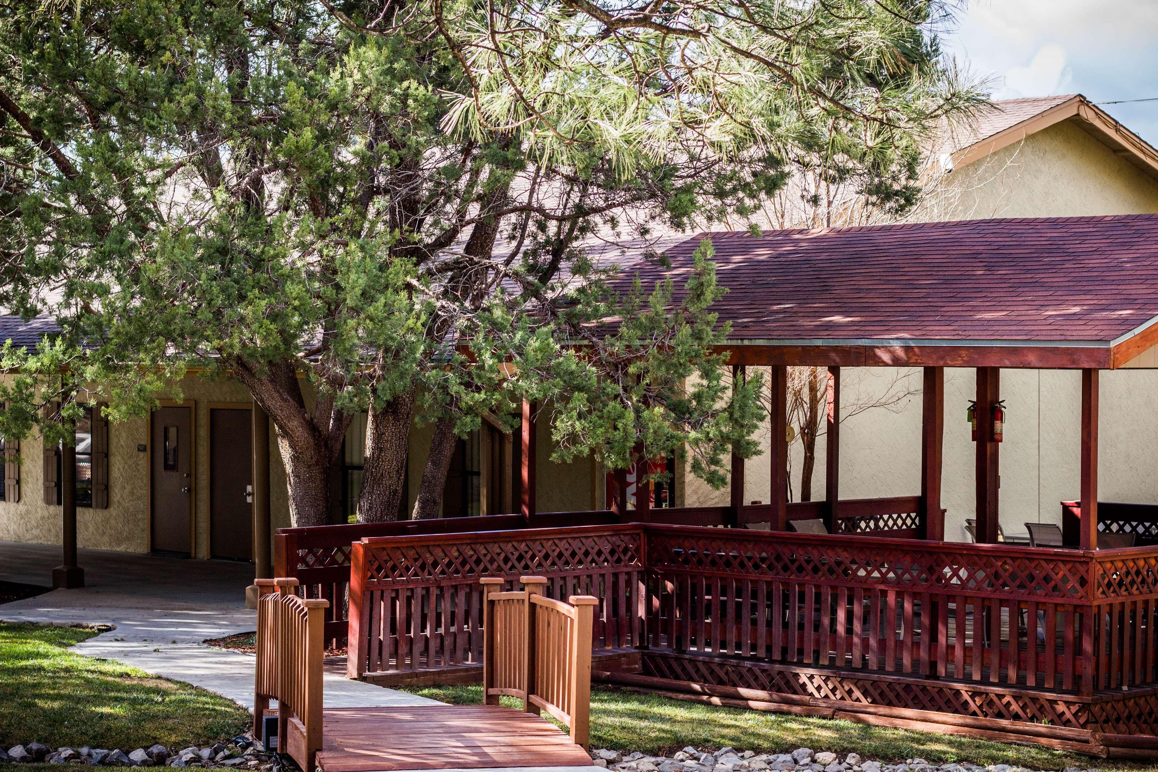 Best Western Pine Springs Inn Ruidoso Downs Bagian luar foto